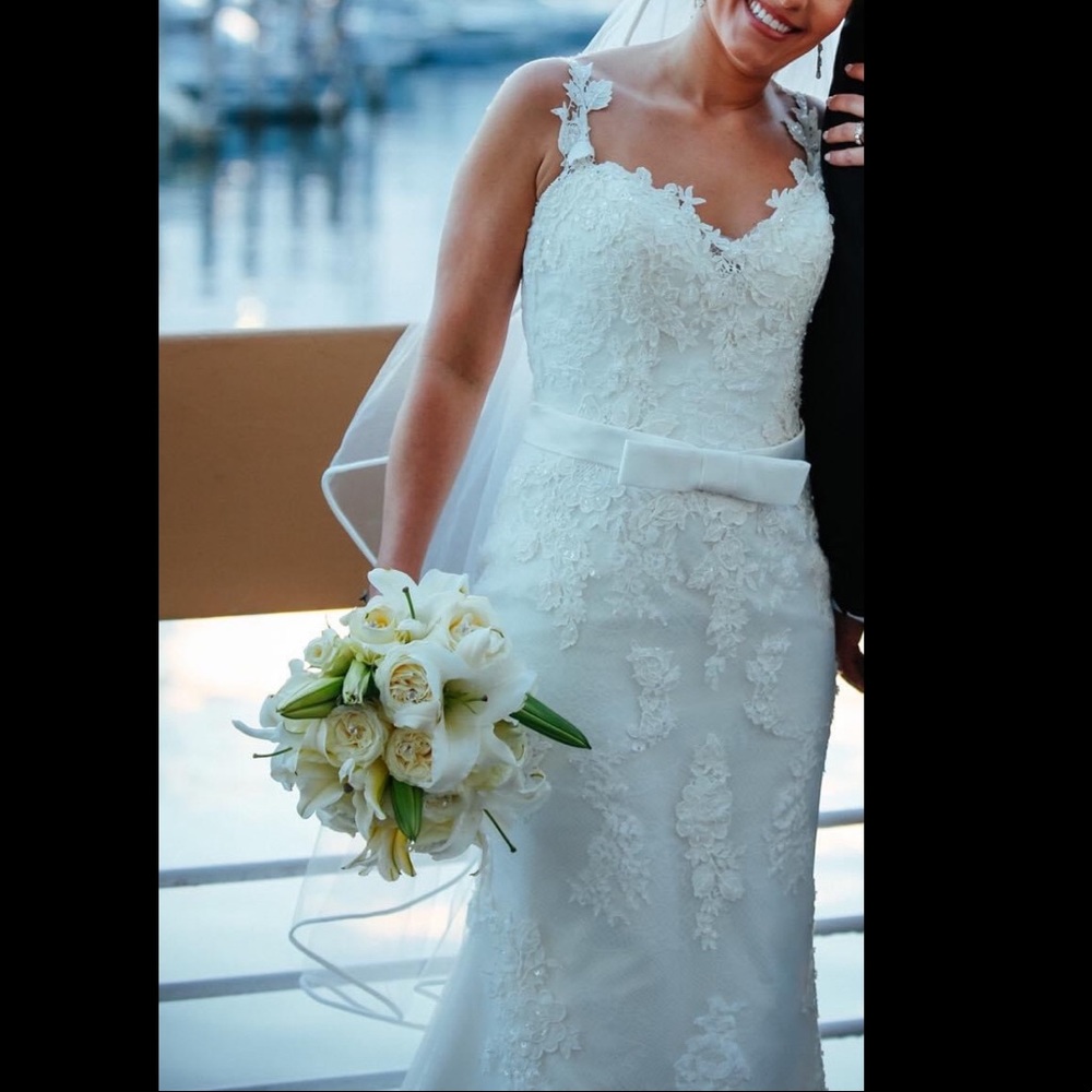 Wedding gown / dress, size 2-4 - Picture 4 of 5